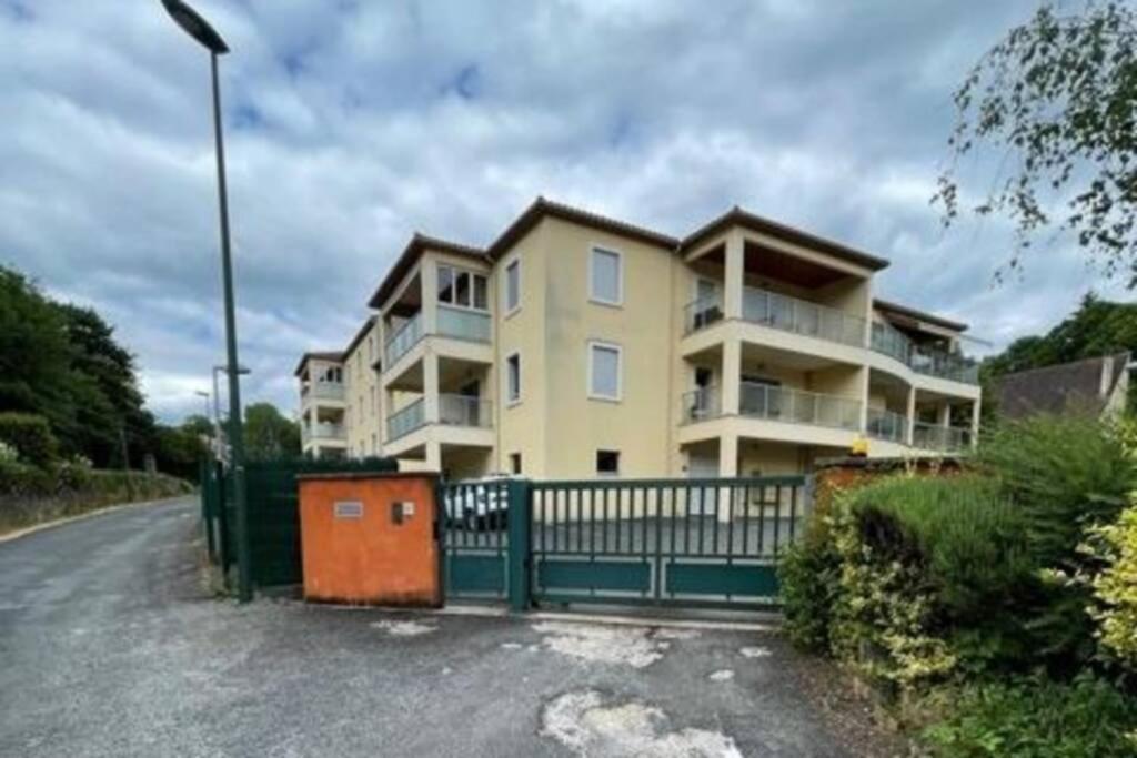 L'Evasion - Draps Compris, Climatisation, Parking Apartman Sarlat-la-Canéda Kültér fotó